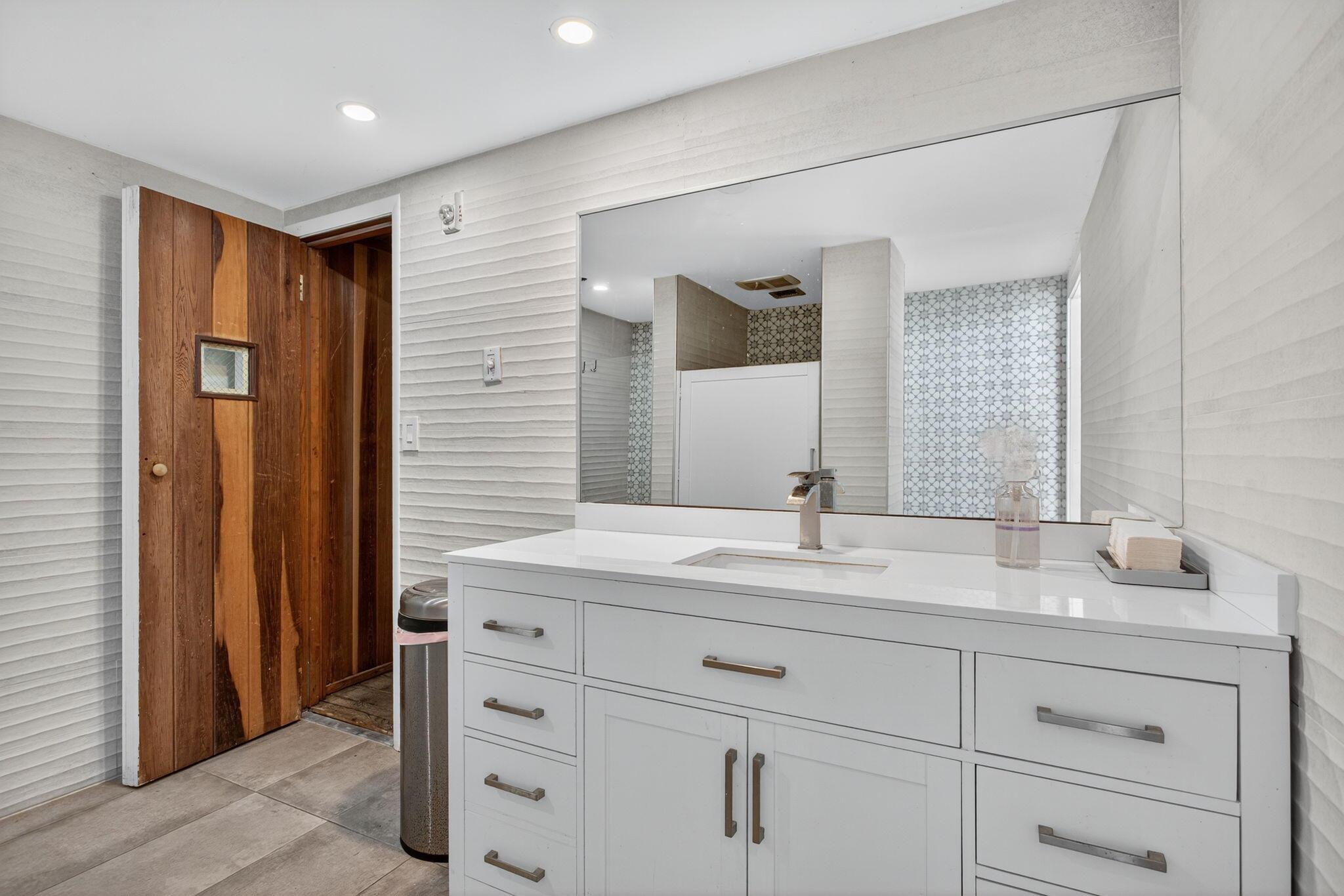 SEACREST TOWERS CONDO - Residential Lease