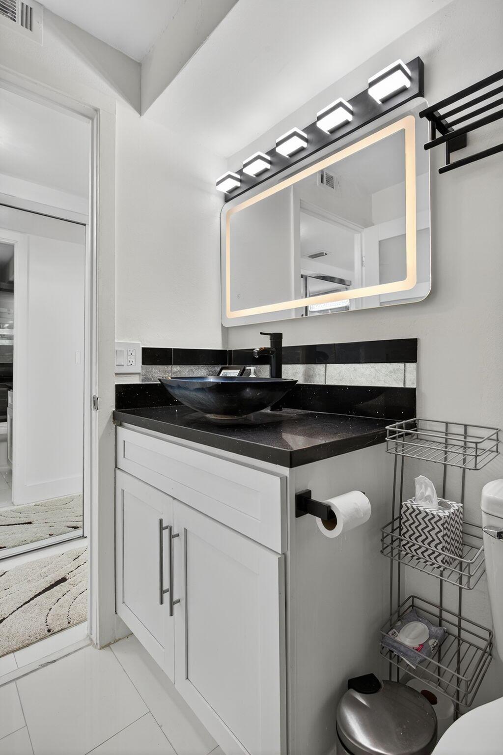 SEACREST TOWERS CONDO - Residential Lease