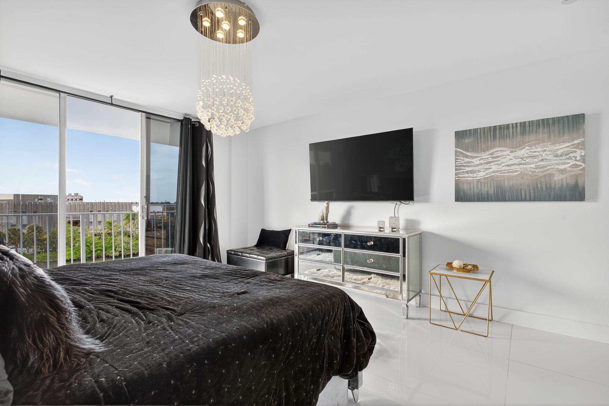 SEACREST TOWERS CONDO - Residential Lease