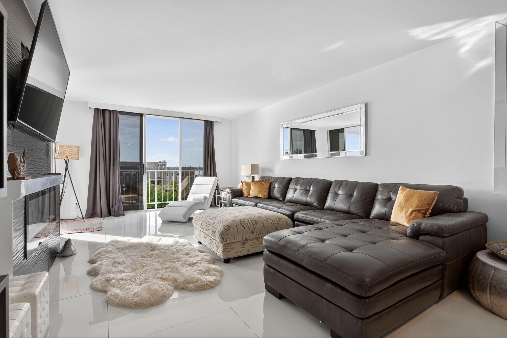 SEACREST TOWERS CONDO - Residential Lease