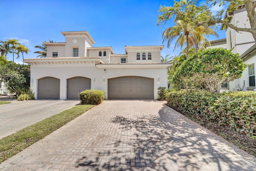 Photo of 818 Spinnaker Drive E, Hollywood, FL 33019 (MLS # B26007634)