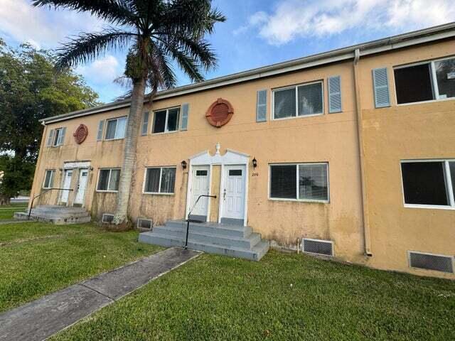 SUNSET PALM VILLAS CONDO - Residential