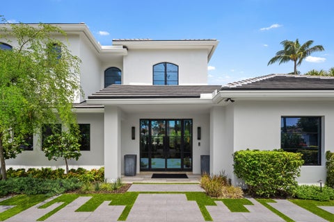 Tiny photo for 2401 Spanish River Road, Boca Raton, FL 33432 (MLS # B26070758)