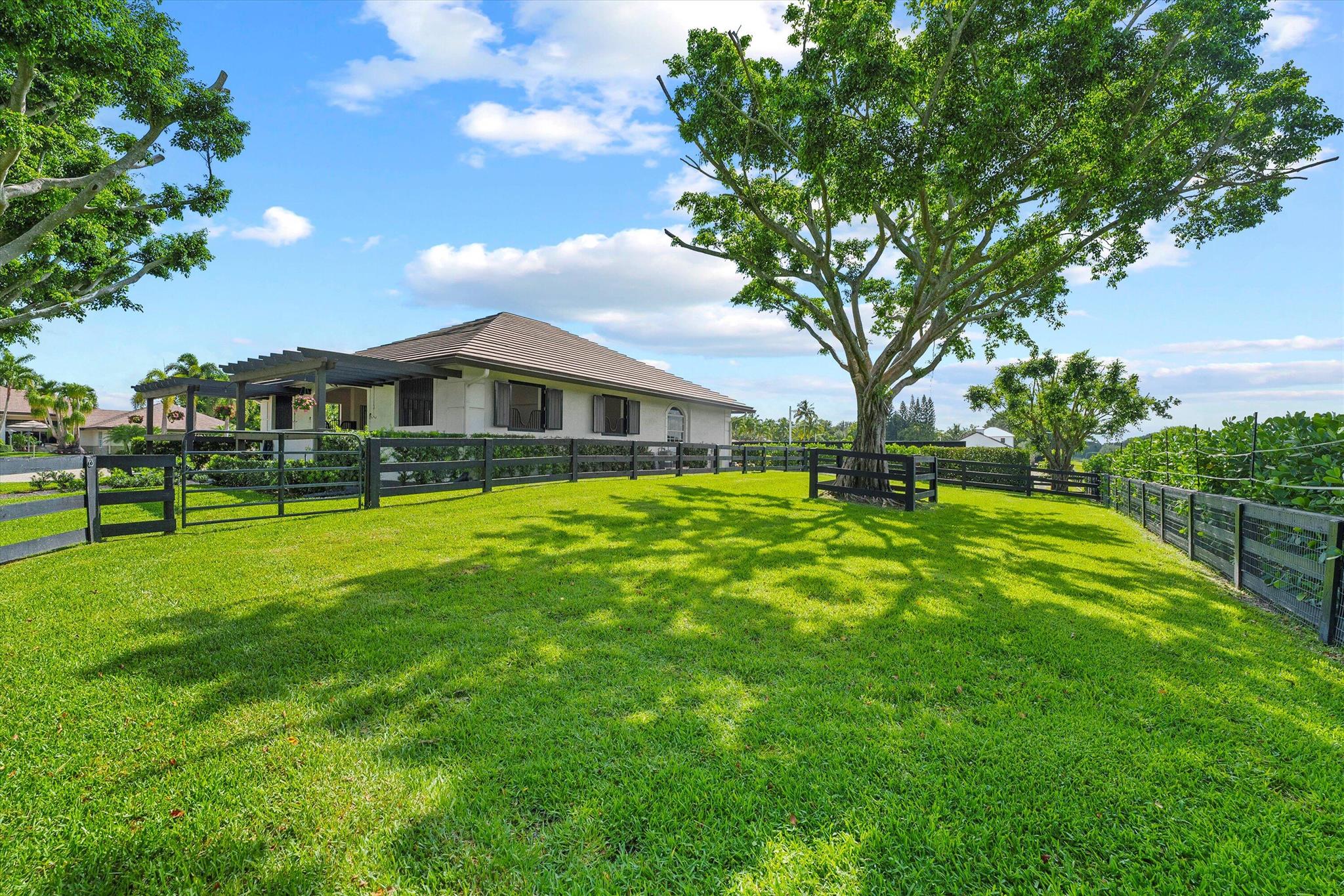 PADDOCK PARK 2 OF WELLING - Residential