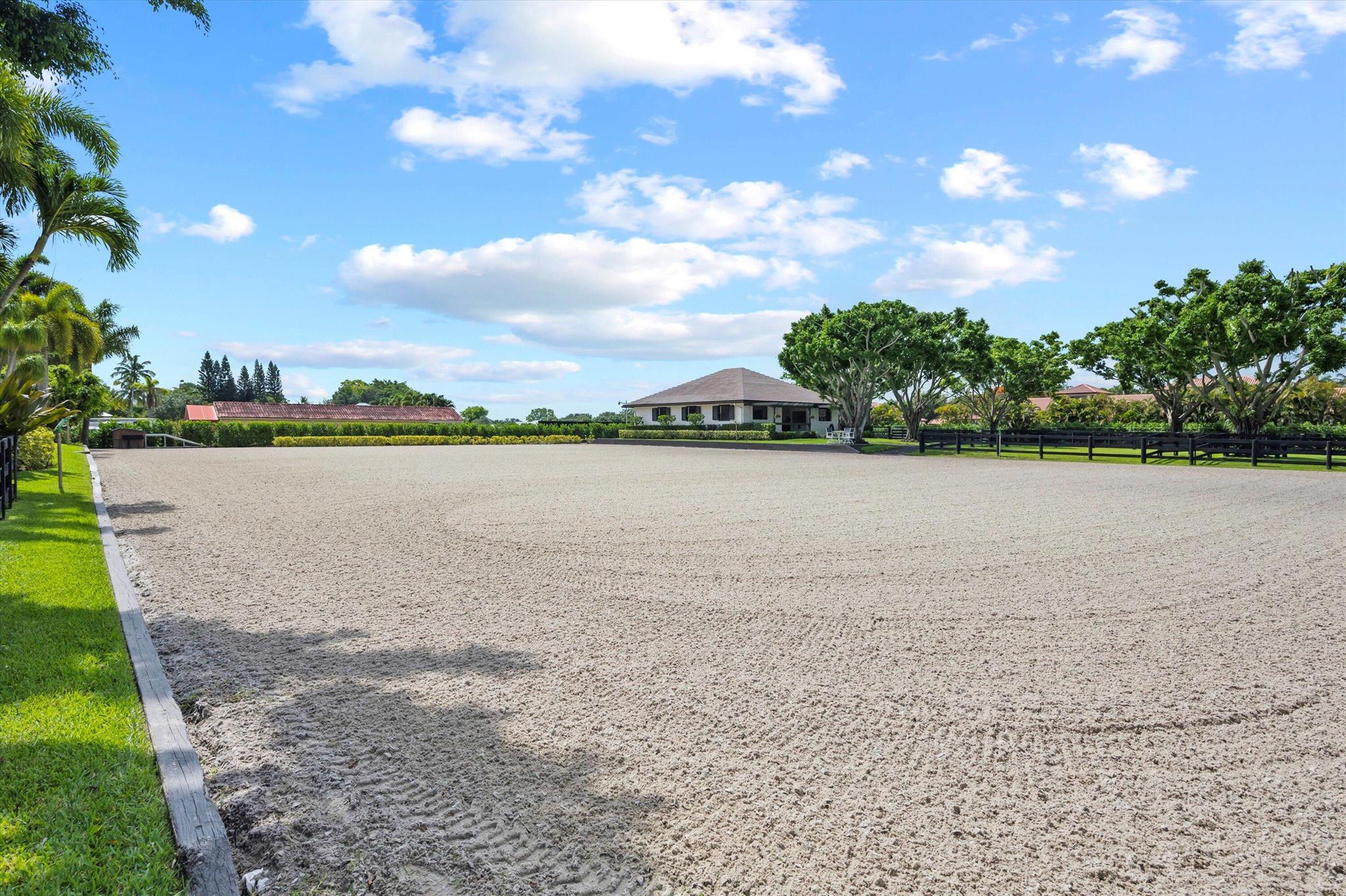 PADDOCK PARK 2 OF WELLING - Residential