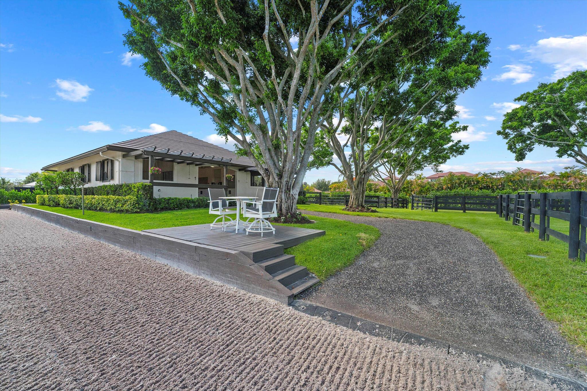 PADDOCK PARK 2 OF WELLING - Residential