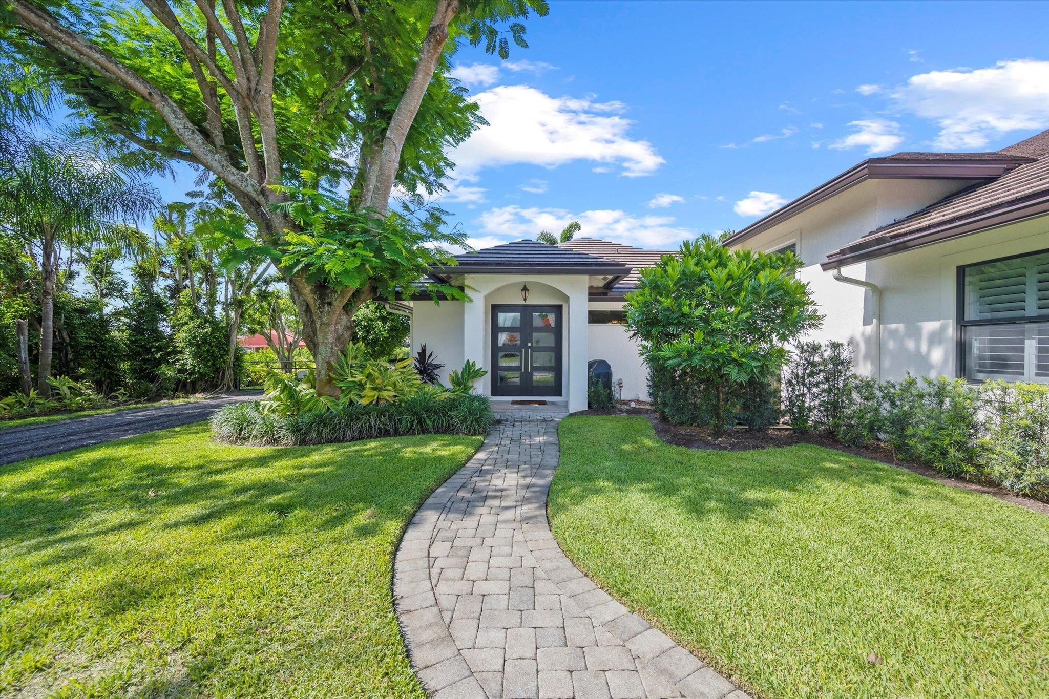 PADDOCK PARK 2 OF WELLING - Residential