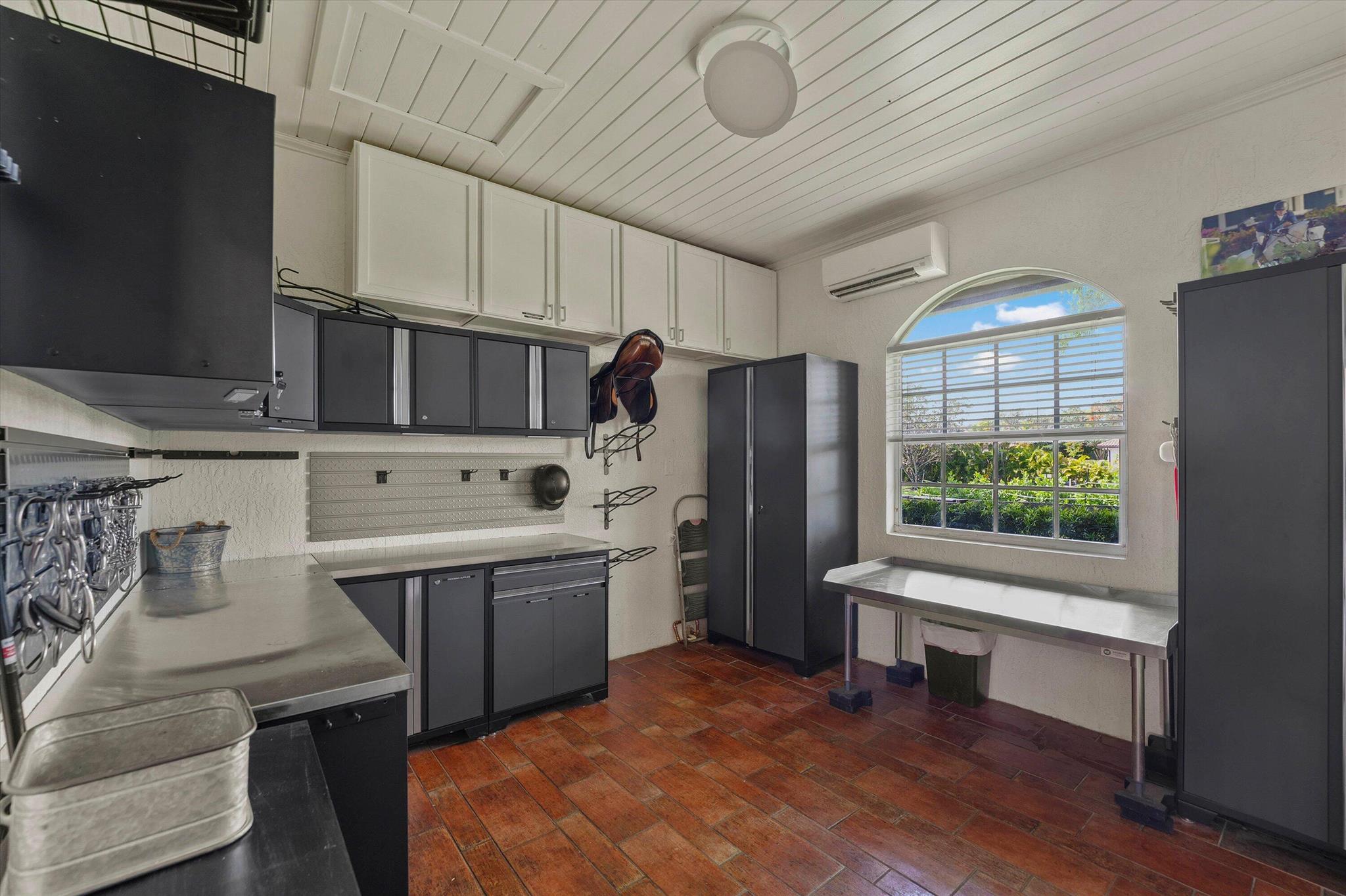 PADDOCK PARK 2 OF WELLING - Residential