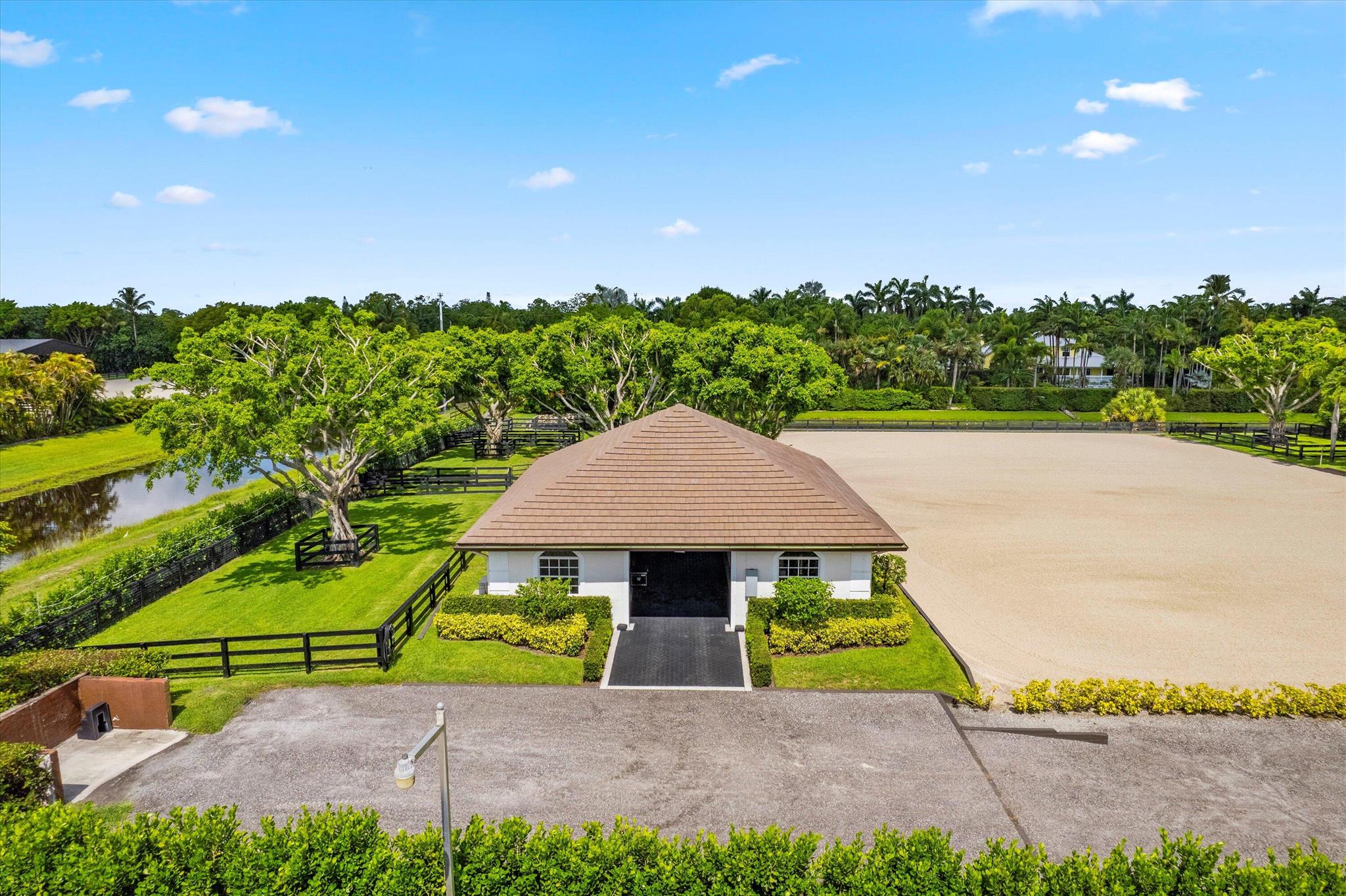 PADDOCK PARK 2 OF WELLING - Residential