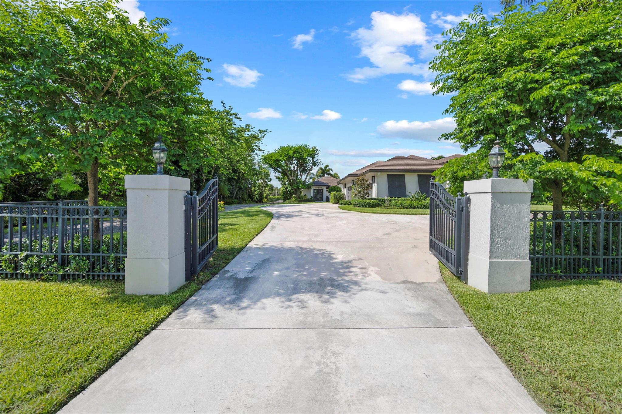 PADDOCK PARK 2 OF WELLING - Residential