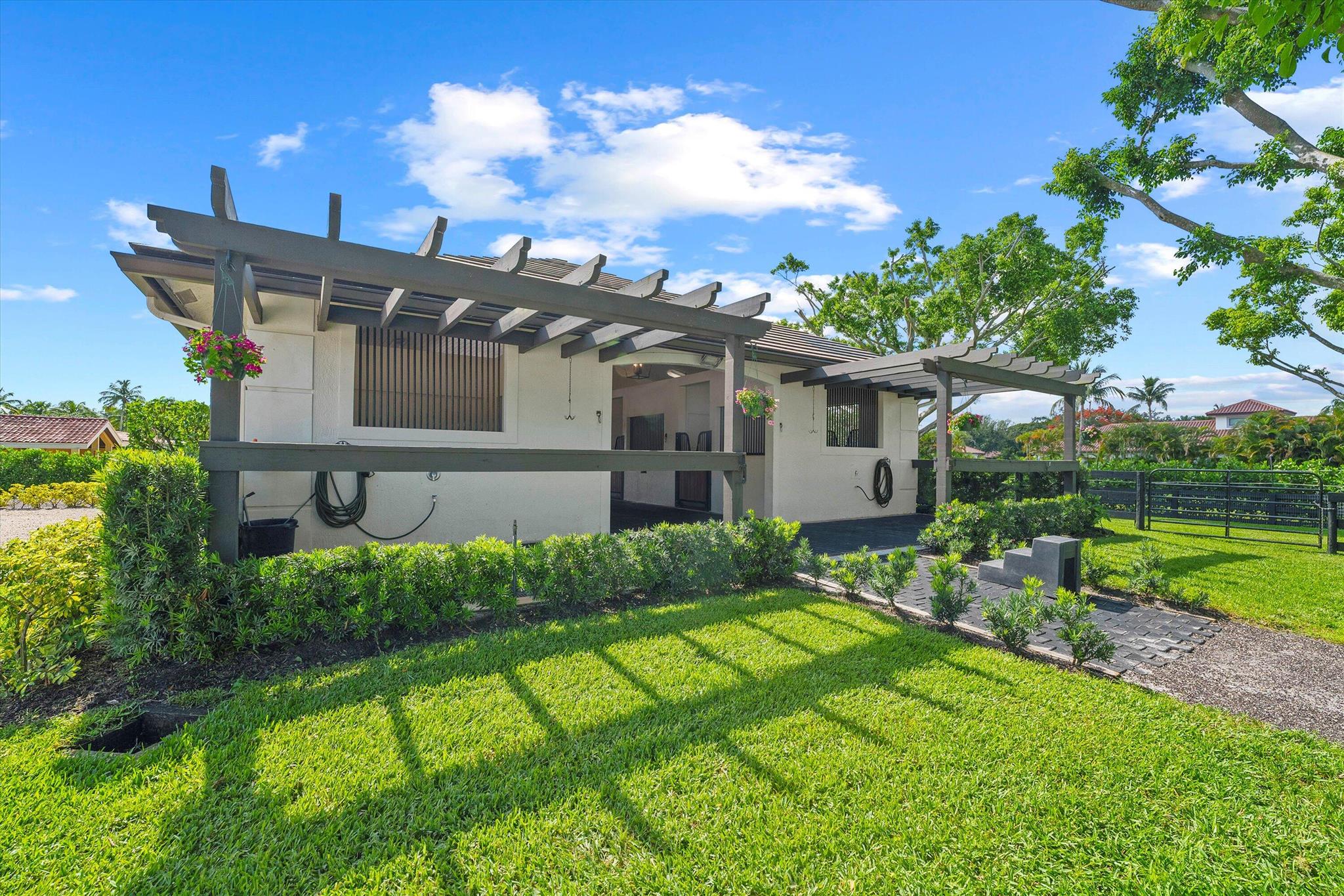 PADDOCK PARK 2 OF WELLING - Residential