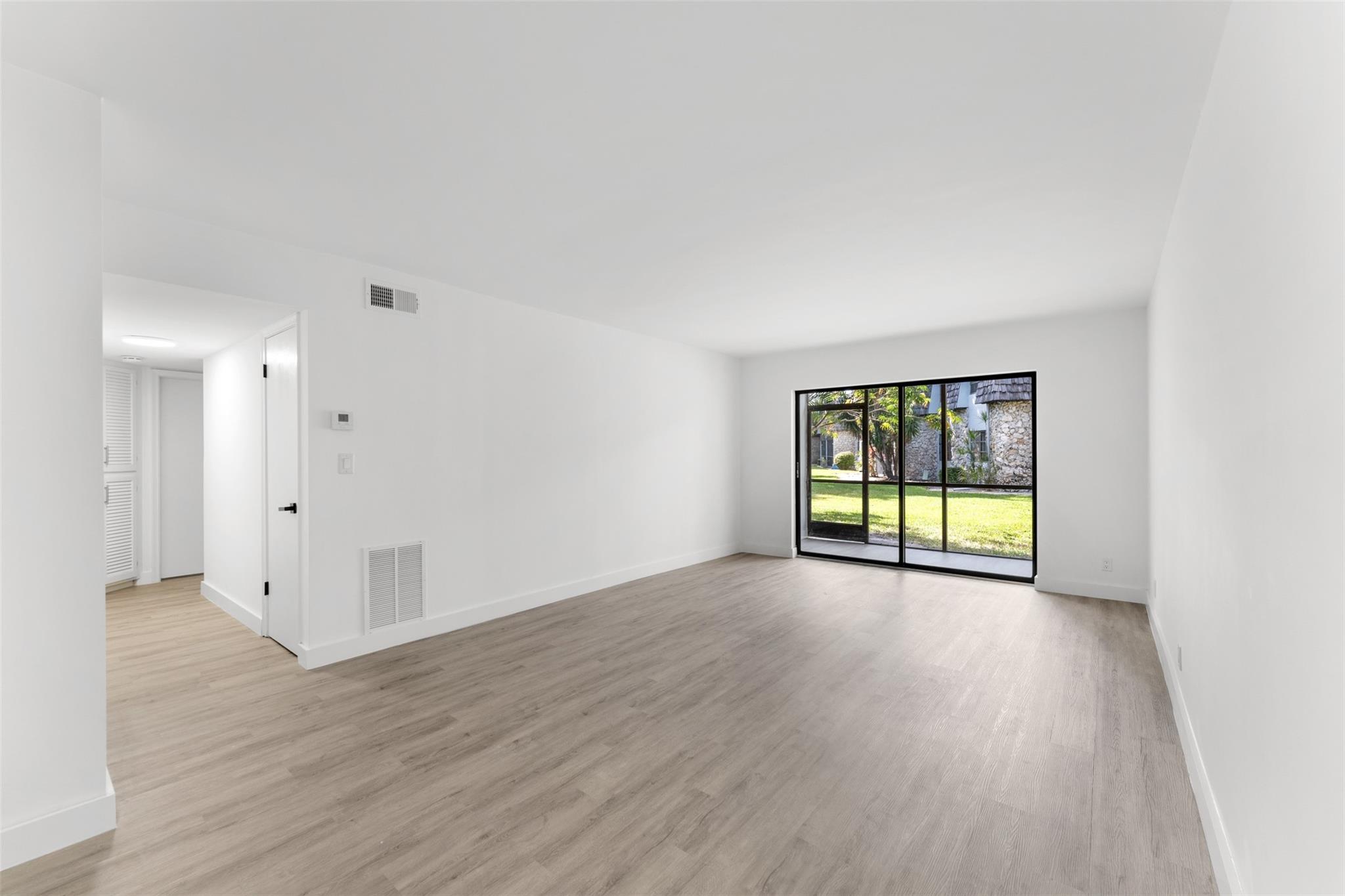 3105 Oakland Shores Dr J110