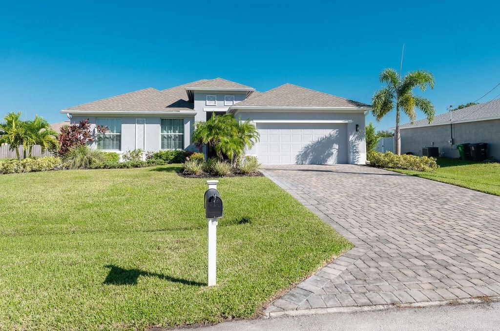 Photo of 541 SW Fields Avenue, Port St Lucie, FL 34953 (MLS # R10931681)