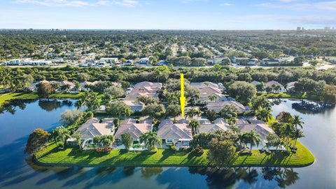 Tiny photo for 925 Magdalena Road, Palm Beach Gardens, FL 33410 (MLS # B26090242)