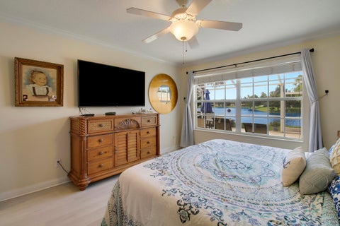 Tiny photo for 925 Magdalena Road, Palm Beach Gardens, FL 33410 (MLS # B26090242)