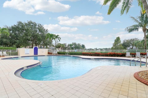 Tiny photo for 925 Magdalena Road, Palm Beach Gardens, FL 33410 (MLS # B26090242)