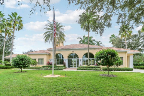 Tiny photo for 925 Magdalena Road, Palm Beach Gardens, FL 33410 (MLS # B26090242)