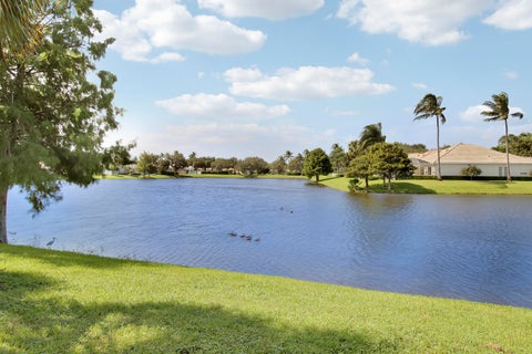 Tiny photo for 925 Magdalena Road, Palm Beach Gardens, FL 33410 (MLS # B26090242)