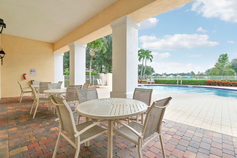 Tiny photo for 925 Magdalena Road, Palm Beach Gardens, FL 33410 (MLS # B26090242)