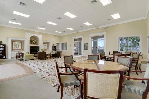 Tiny photo for 925 Magdalena Road, Palm Beach Gardens, FL 33410 (MLS # B26090242)