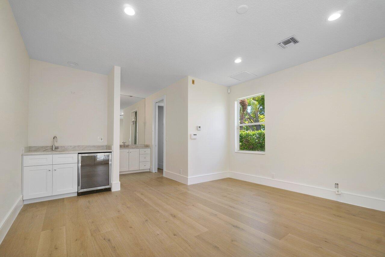 CRYSTAL BAY - Residential Lease