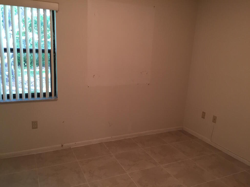 CHATHAM TOWNE AT JACARANDA CONDO - Residential Lease