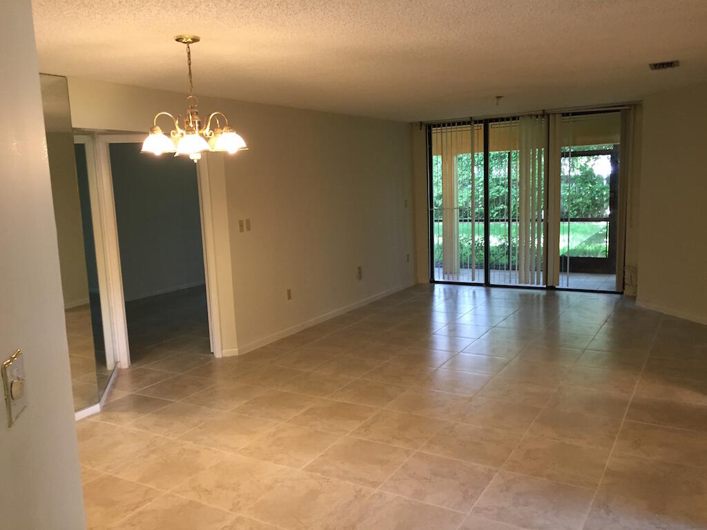 CHATHAM TOWNE AT JACARANDA CONDO - Residential Lease