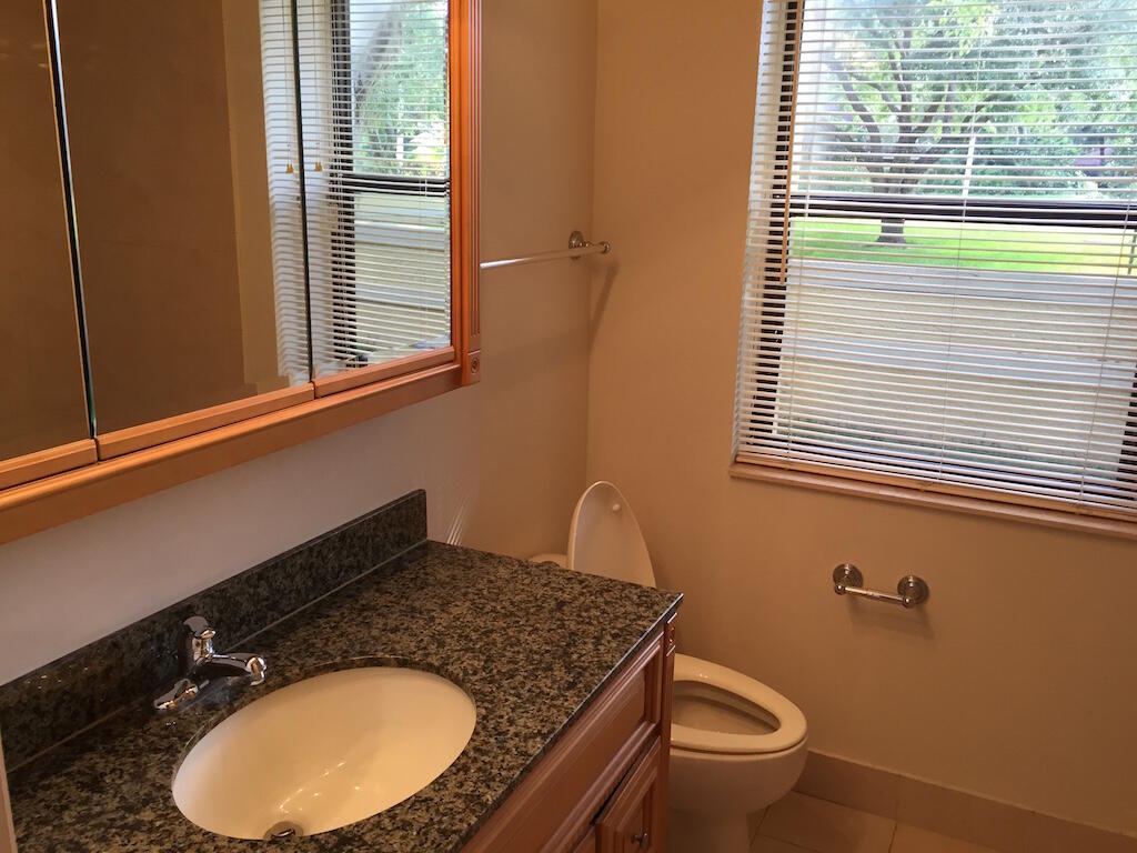 CHATHAM TOWNE AT JACARANDA CONDO - Residential Lease