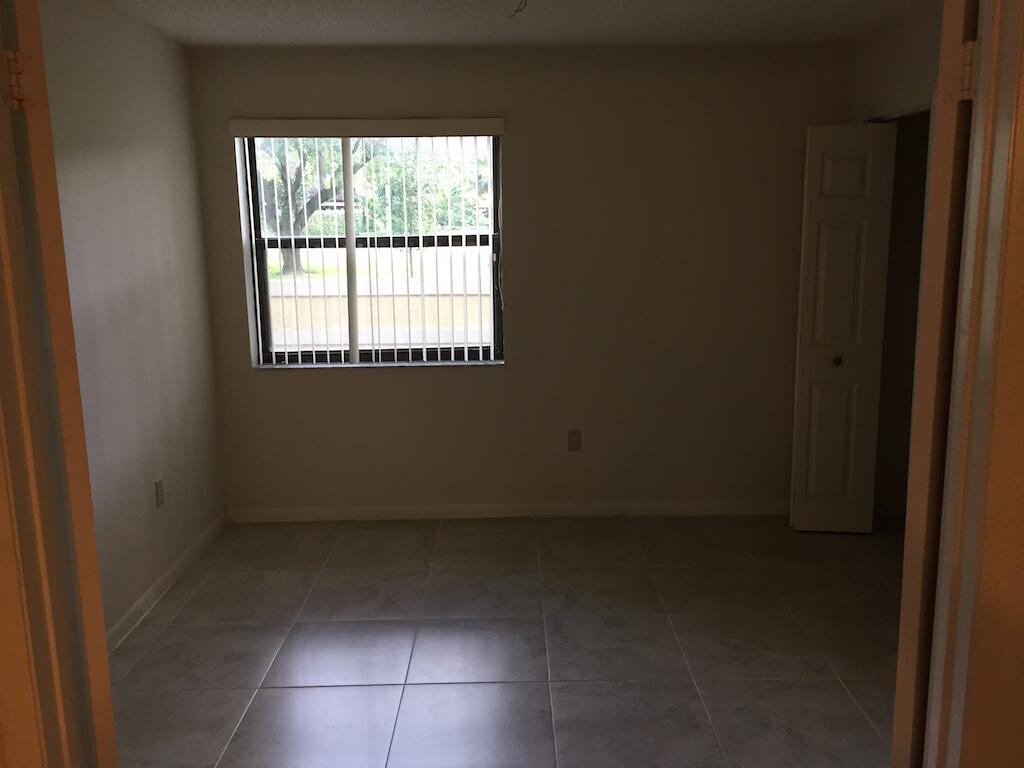 CHATHAM TOWNE AT JACARANDA CONDO - Residential Lease