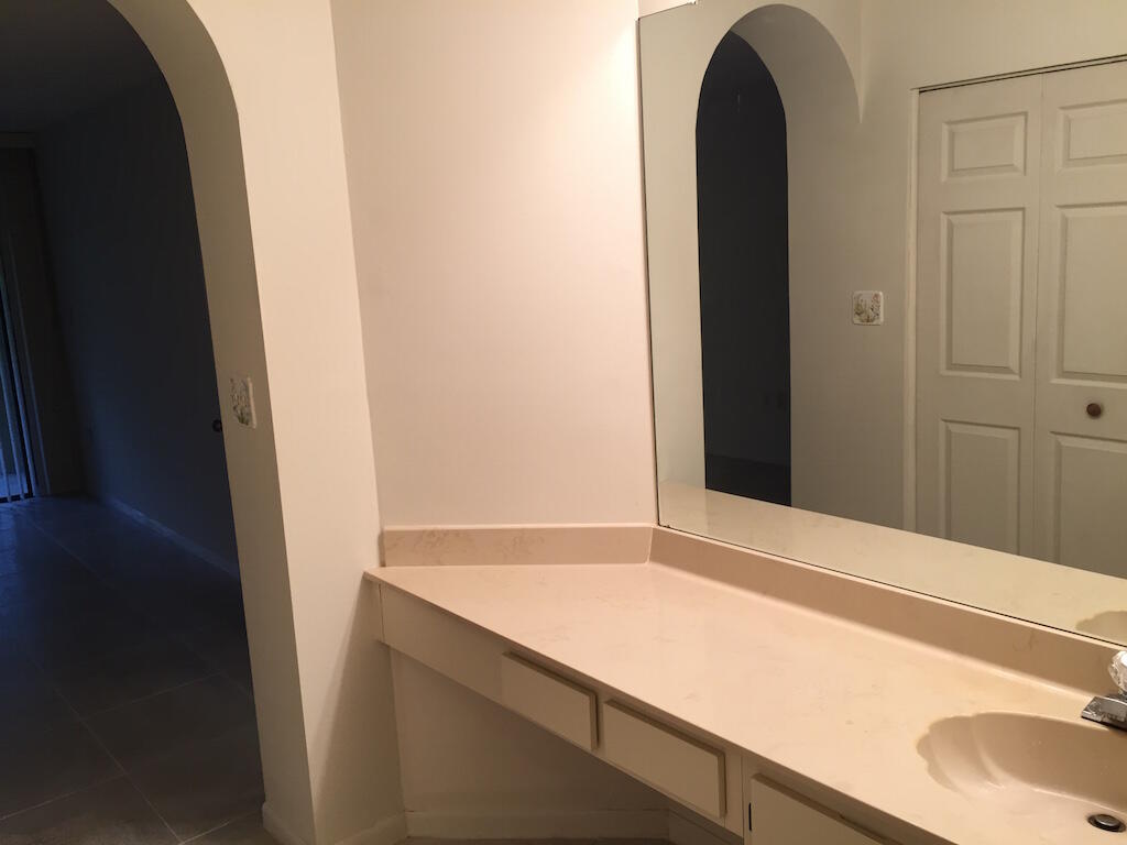 CHATHAM TOWNE AT JACARANDA CONDO - Residential Lease