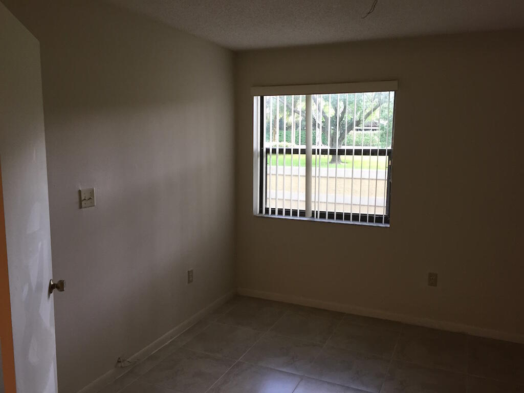 CHATHAM TOWNE AT JACARANDA CONDO - Residential Lease
