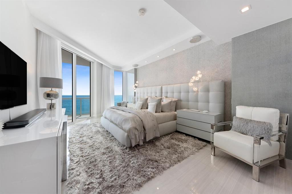 VISTABLUE SINGER ISLAND CONDO - Residential