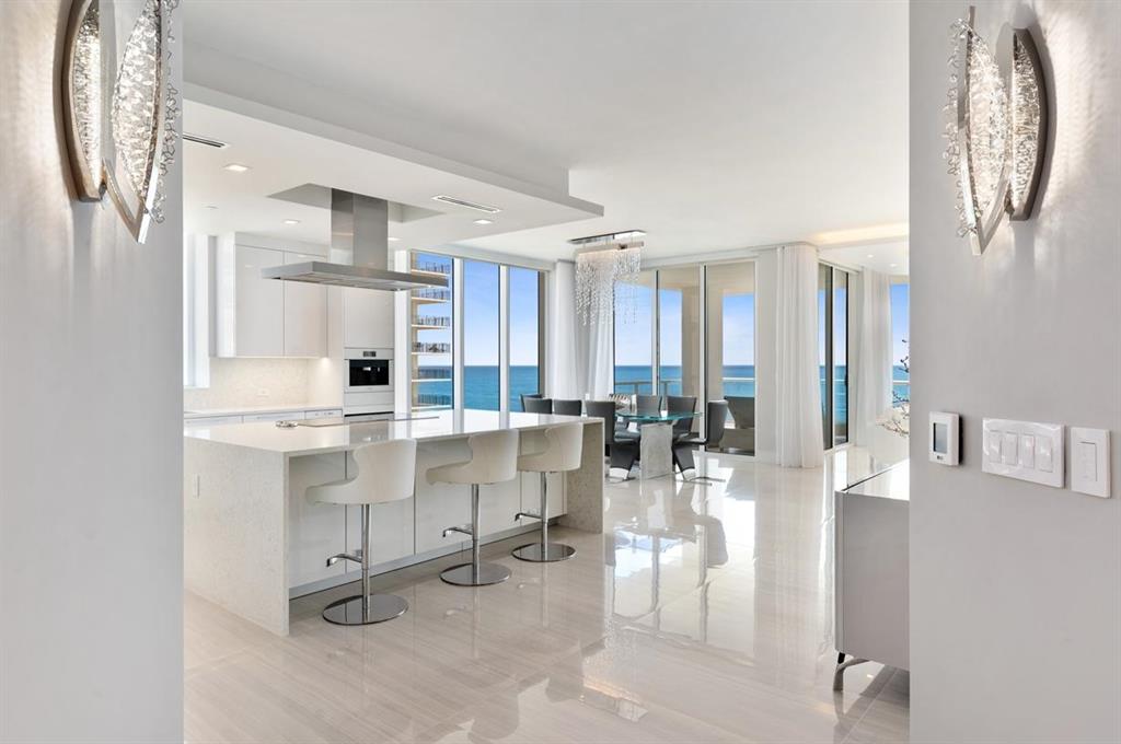 VISTABLUE SINGER ISLAND CONDO - Residential