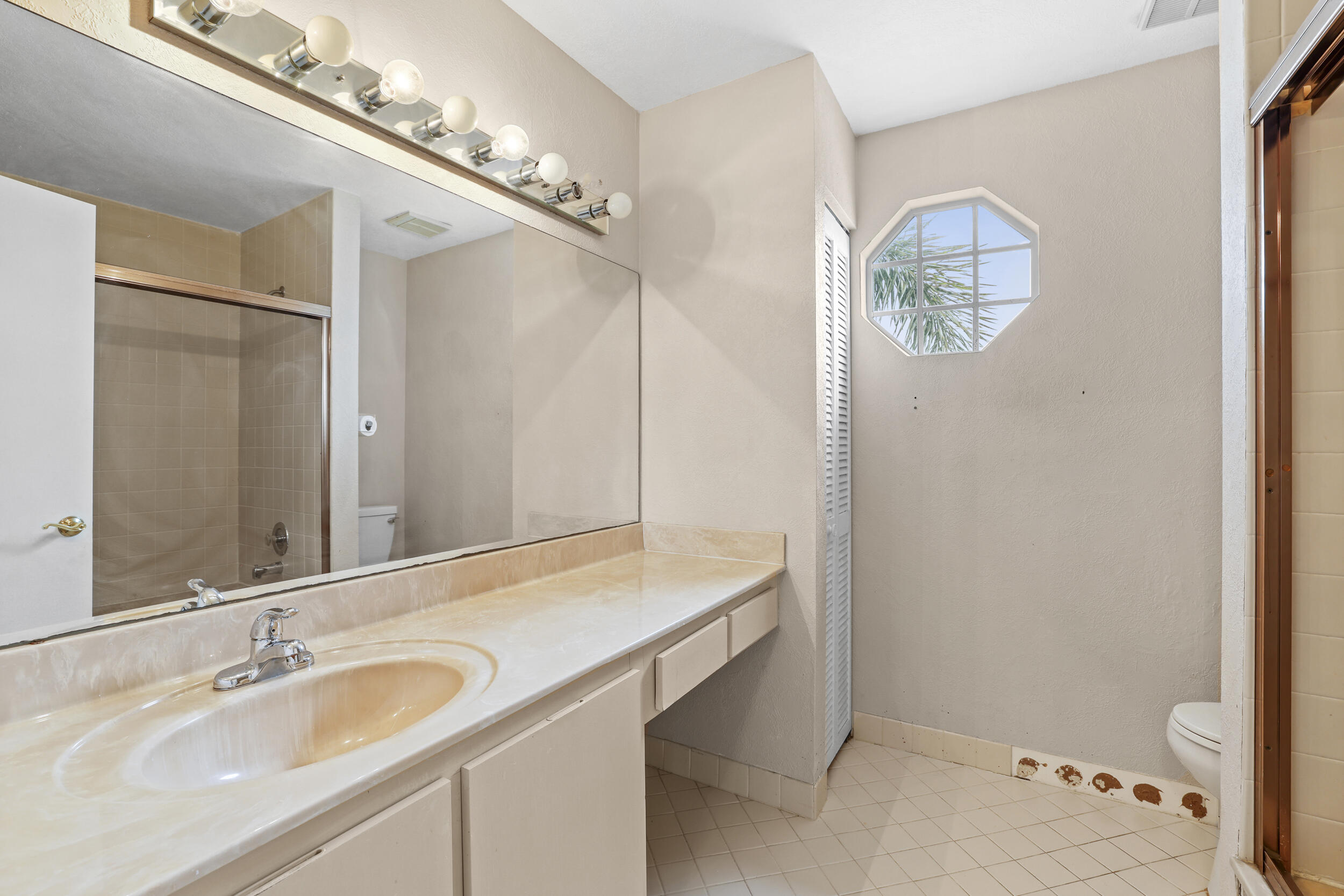 PLUM AT BOCA POINTE CONDOS ONE THRU 15 FILED IN OR - Residential
