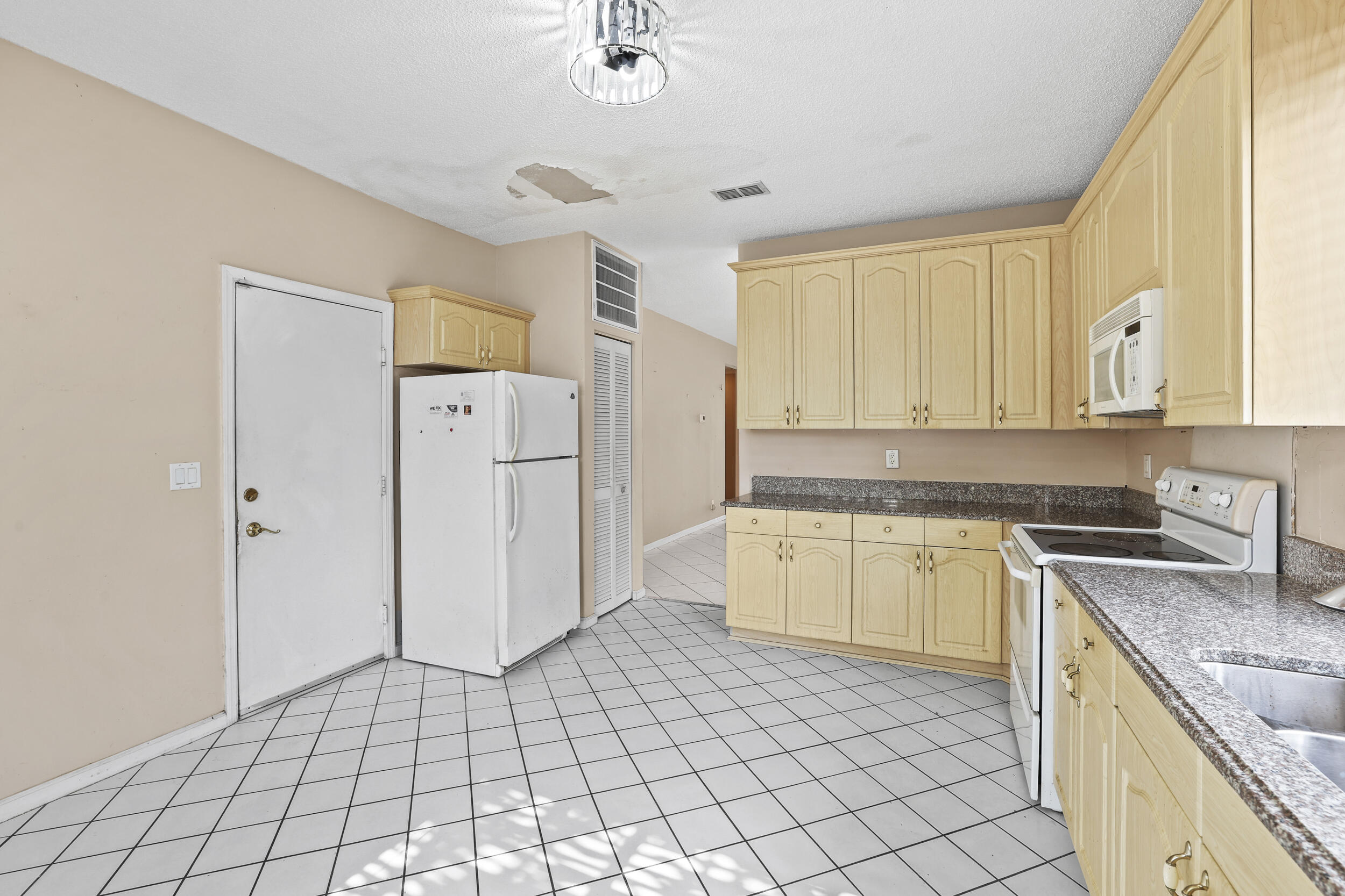 PLUM AT BOCA POINTE CONDOS ONE THRU 15 FILED IN OR - Residential