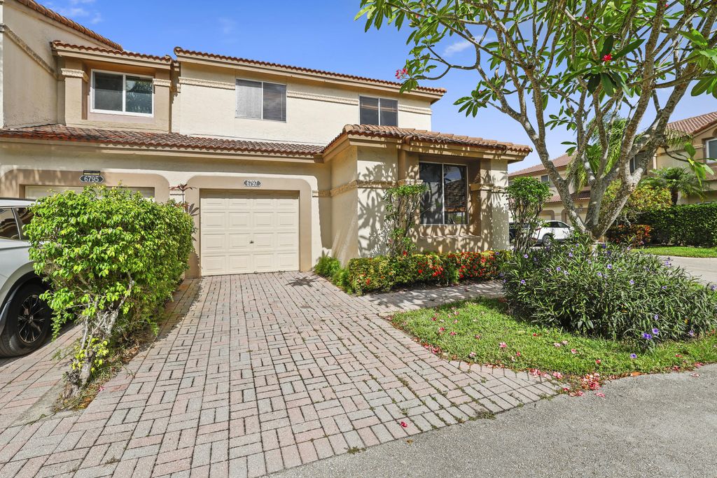 Photo of 6797 Via Regina #4, Boca Raton, FL 33433 (MLS # B26028956)