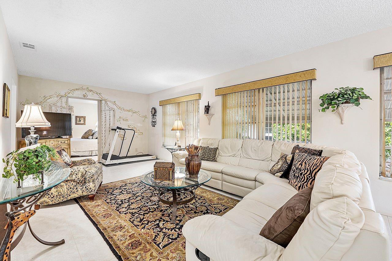 MAINLANDS 10 OF TAMARAC LAKE - Residential