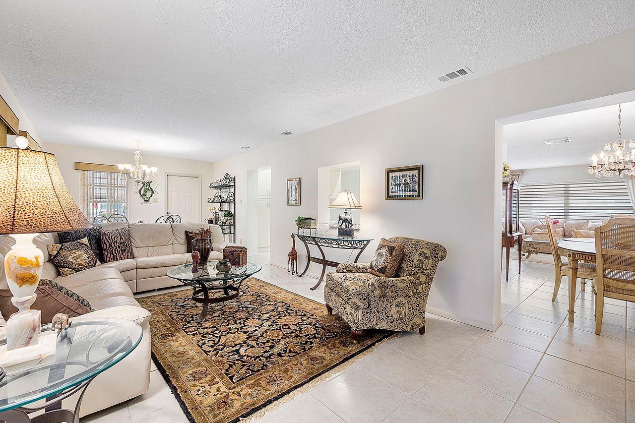 MAINLANDS 10 OF TAMARAC LAKE - Residential