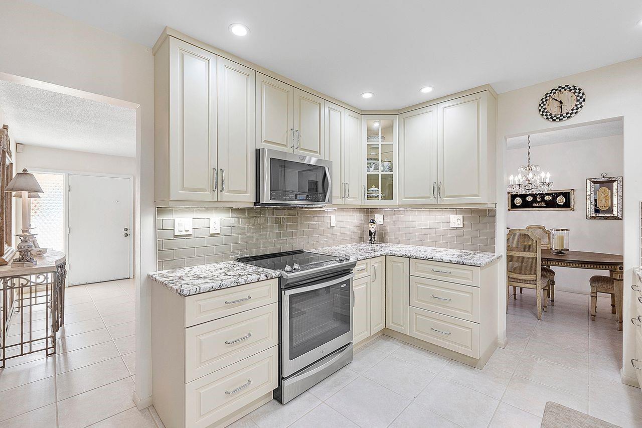 MAINLANDS 10 OF TAMARAC LAKE - Residential