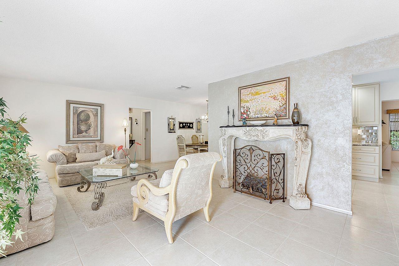 MAINLANDS 10 OF TAMARAC LAKE - Residential