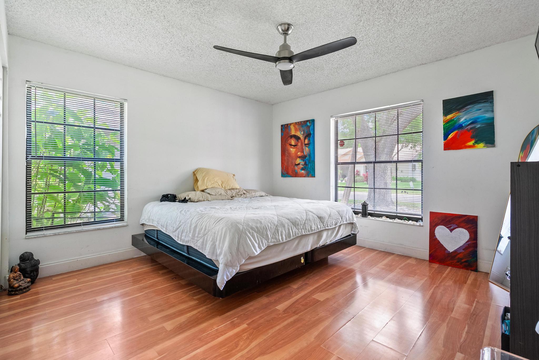 WINDWARD PALM BEACH - Residential