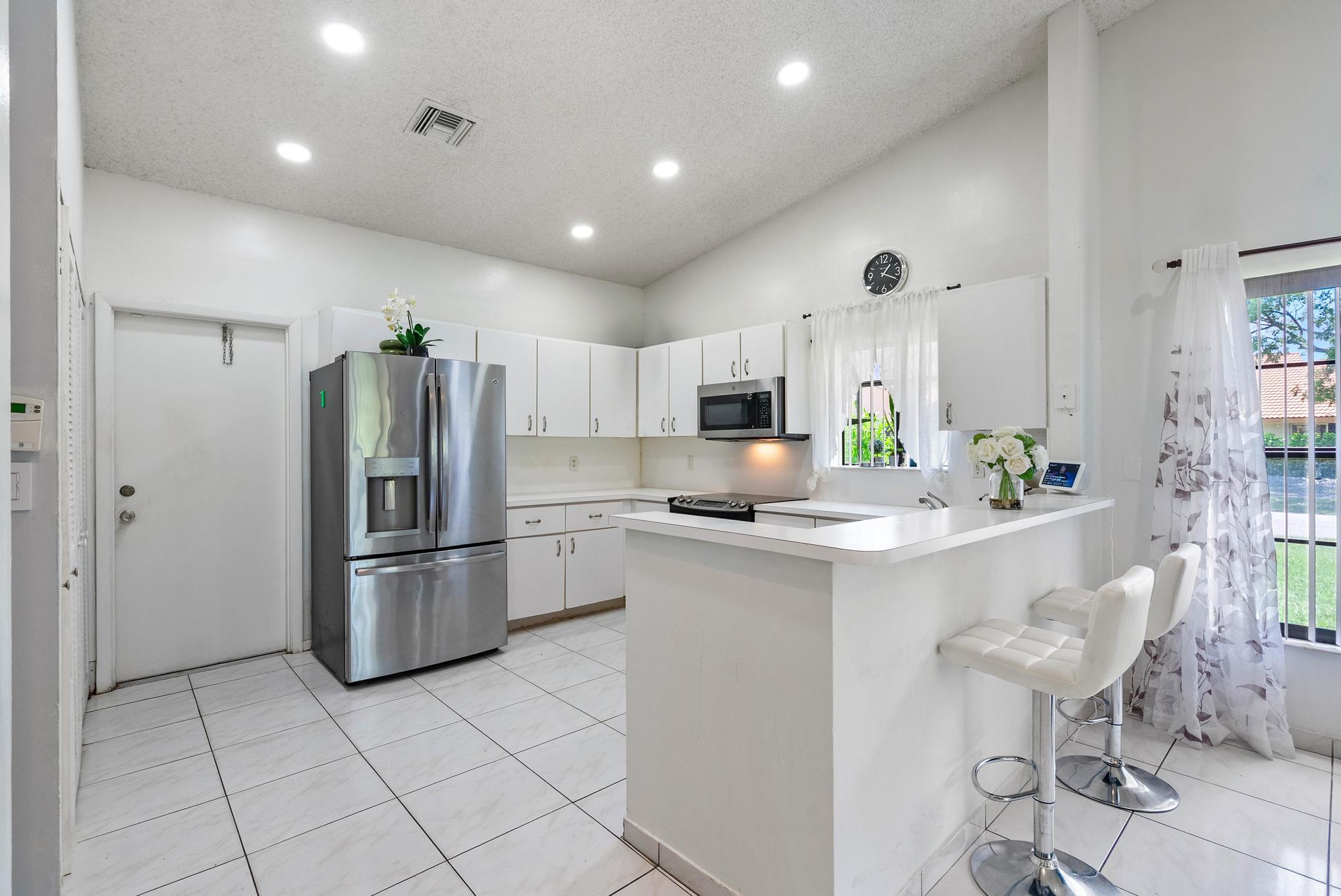 WINDWARD PALM BEACH - Residential