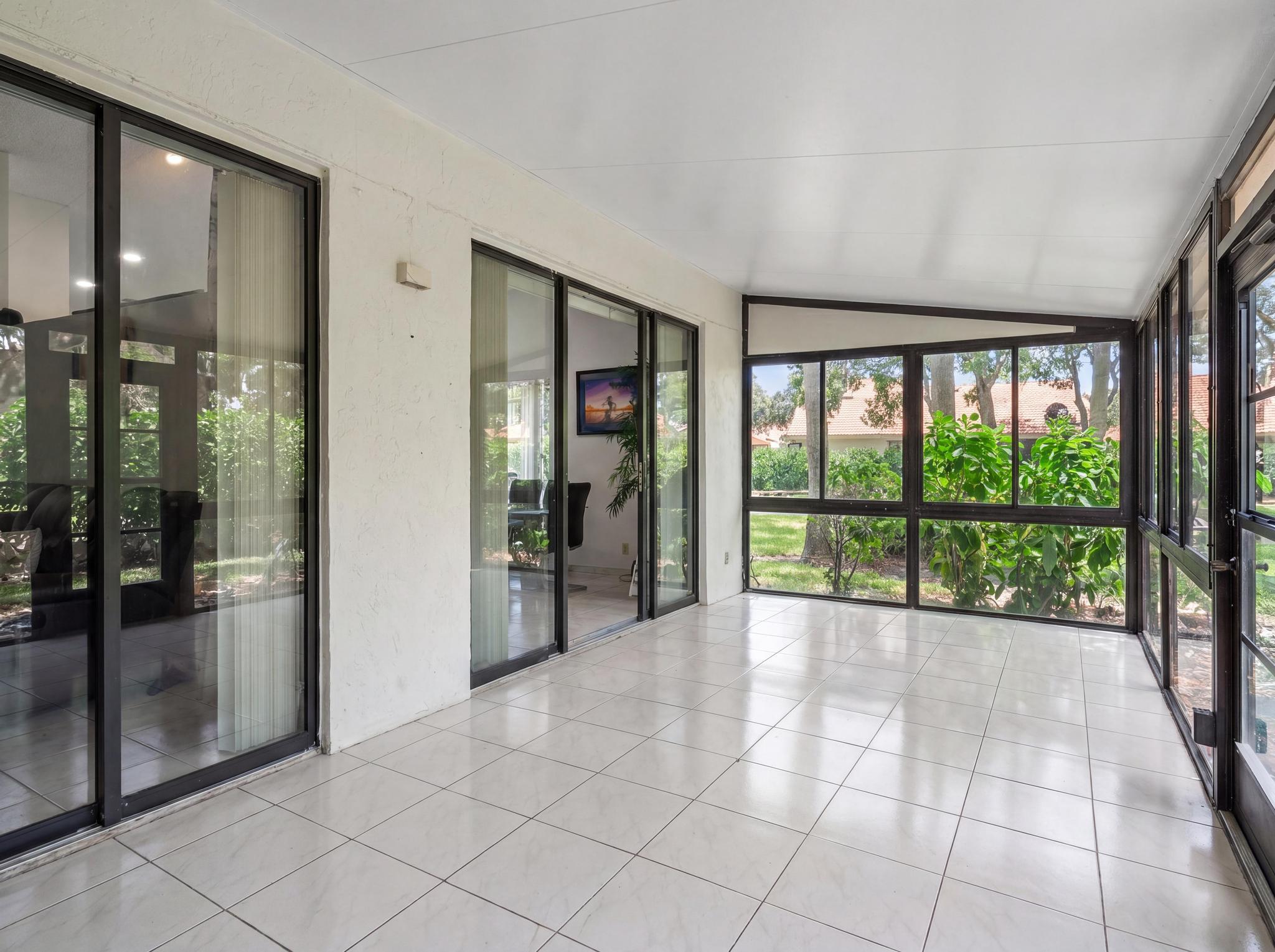 WINDWARD PALM BEACH - Residential