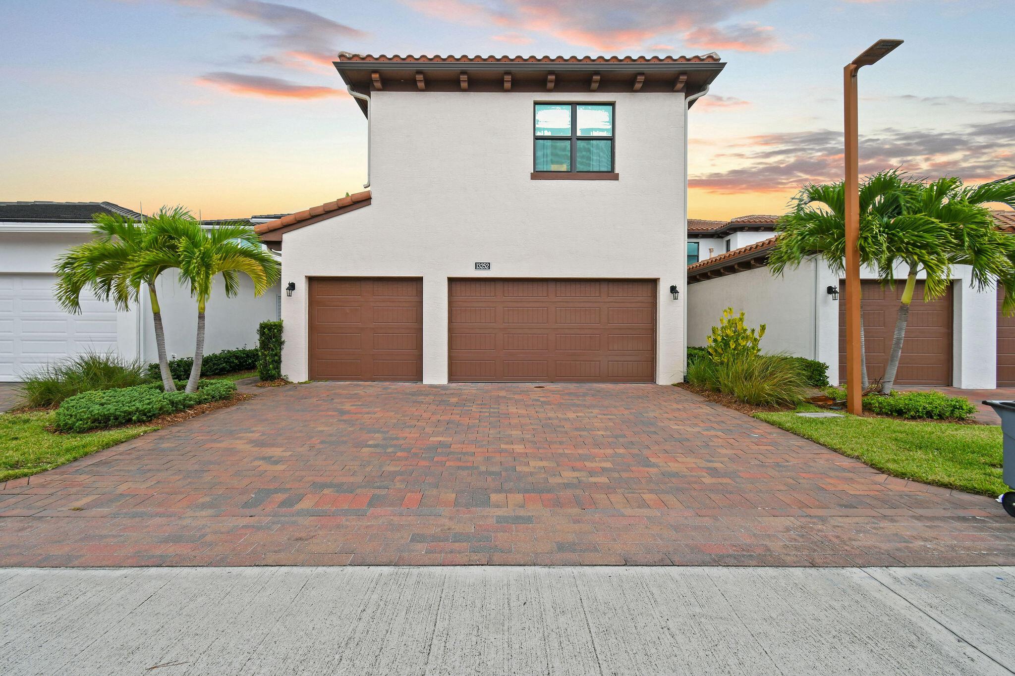 ALTON NEIGHBORHOOD - Residential