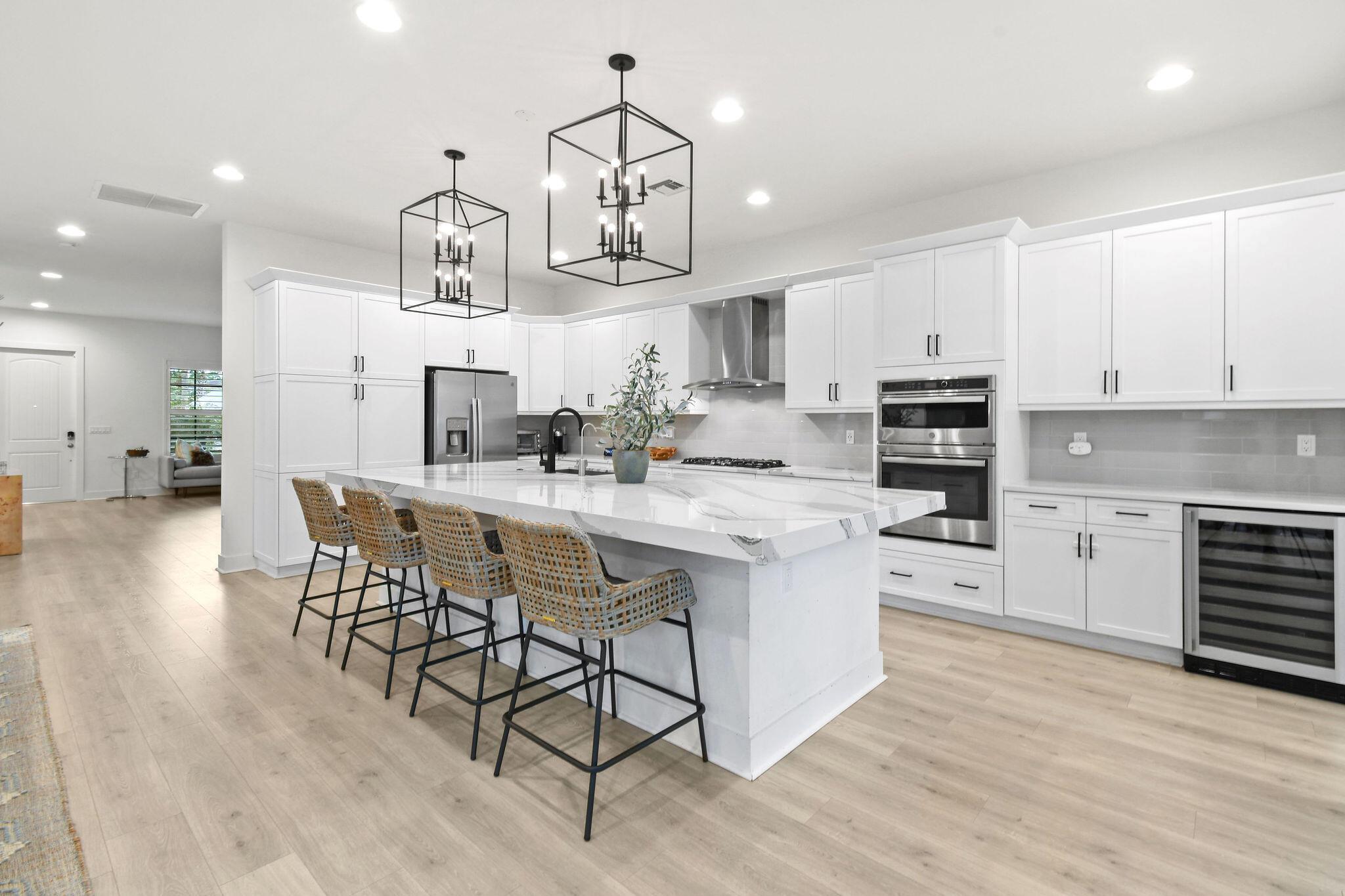 ALTON NEIGHBORHOOD - Residential