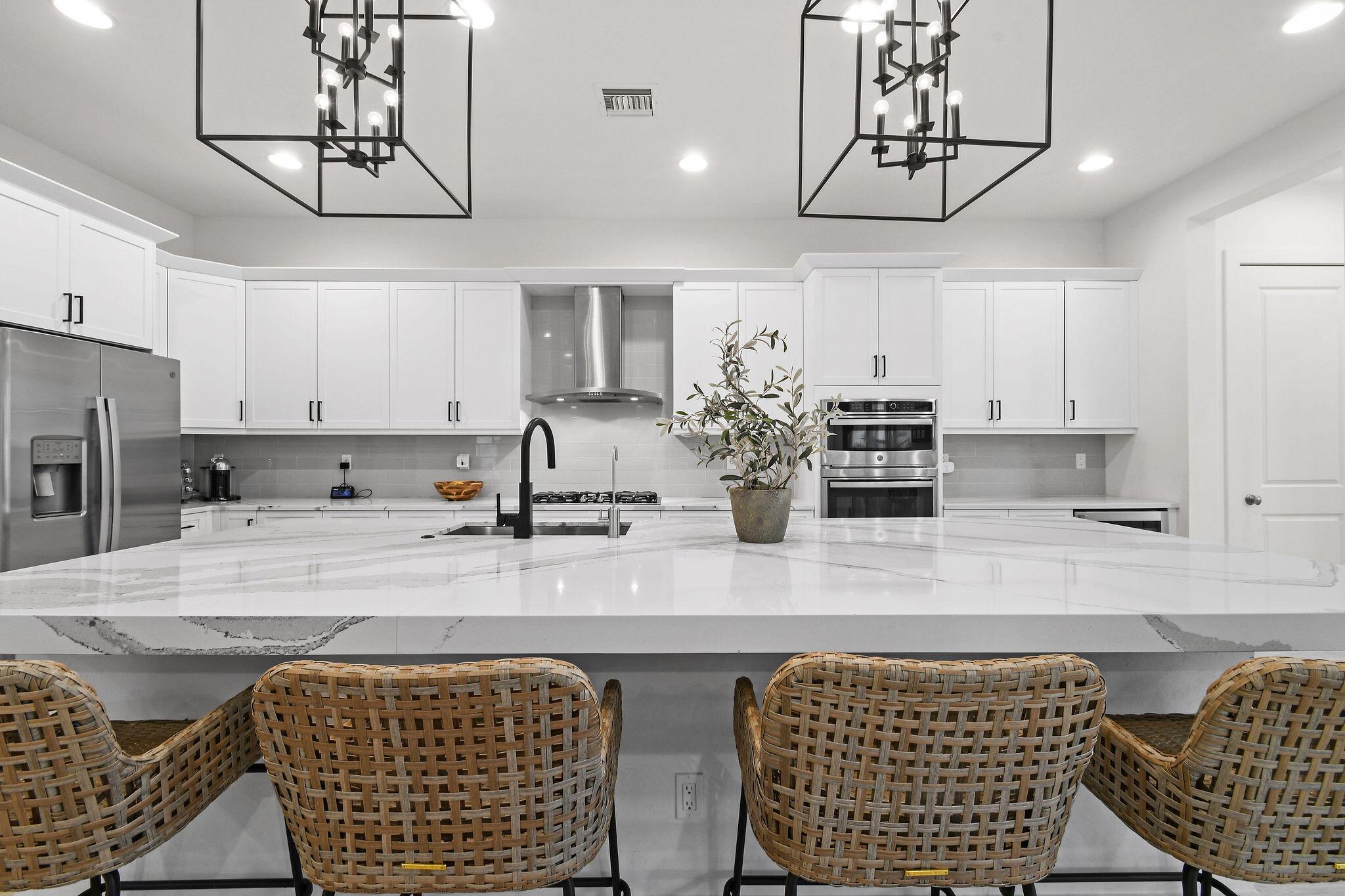 ALTON NEIGHBORHOOD - Residential