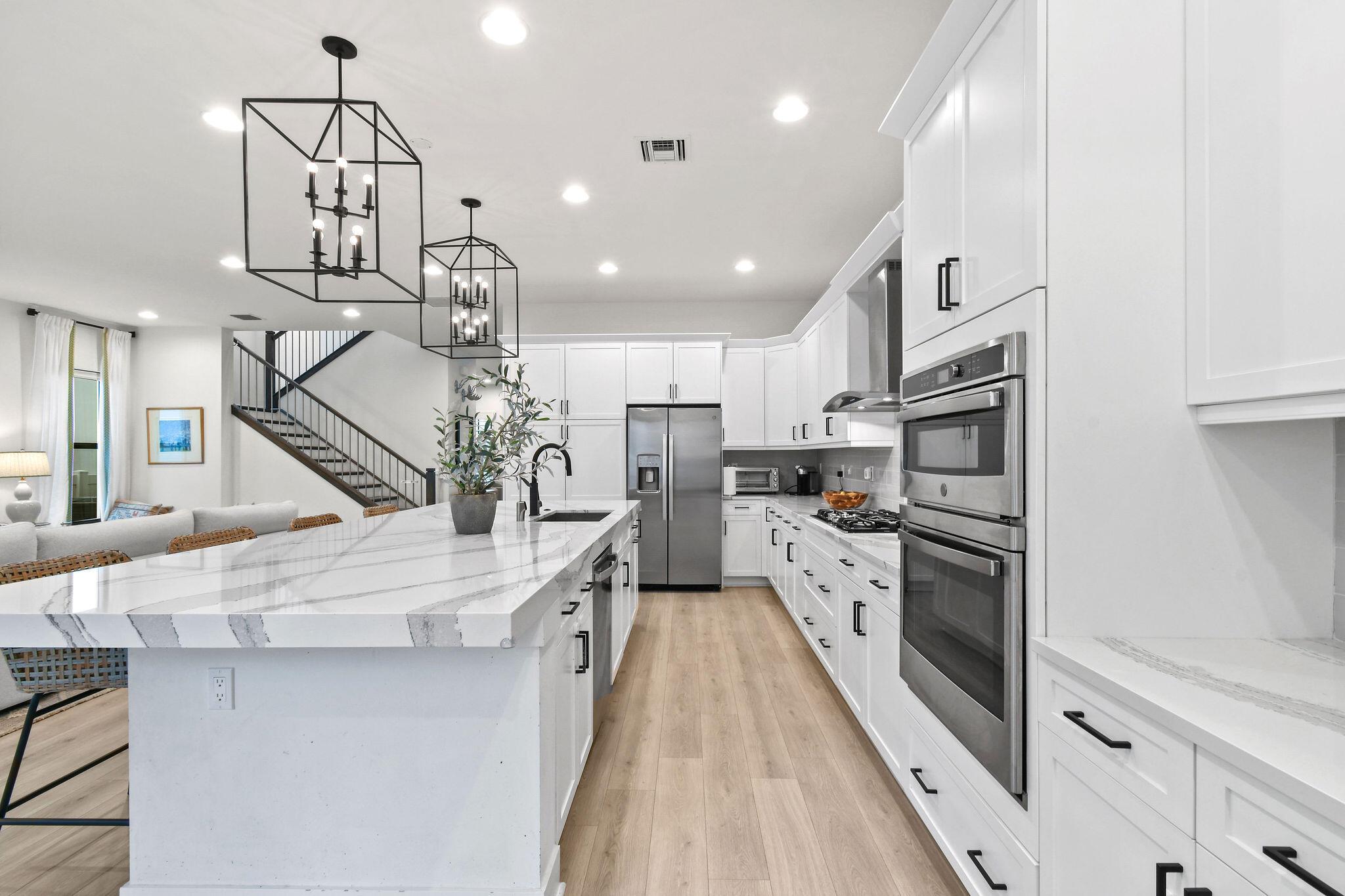 ALTON NEIGHBORHOOD - Residential