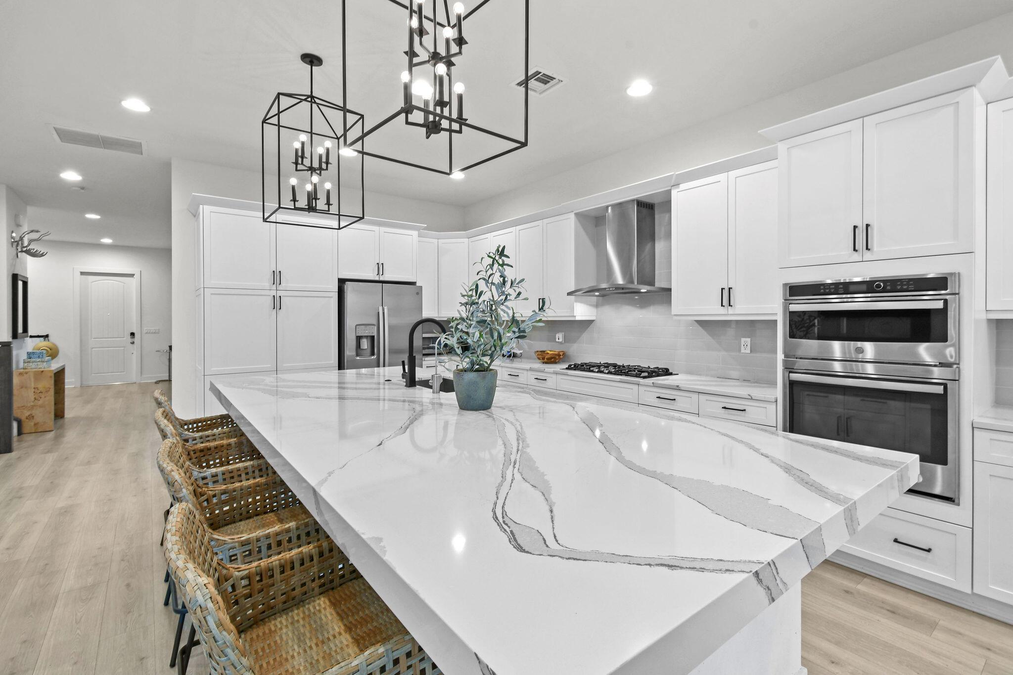 ALTON NEIGHBORHOOD - Residential