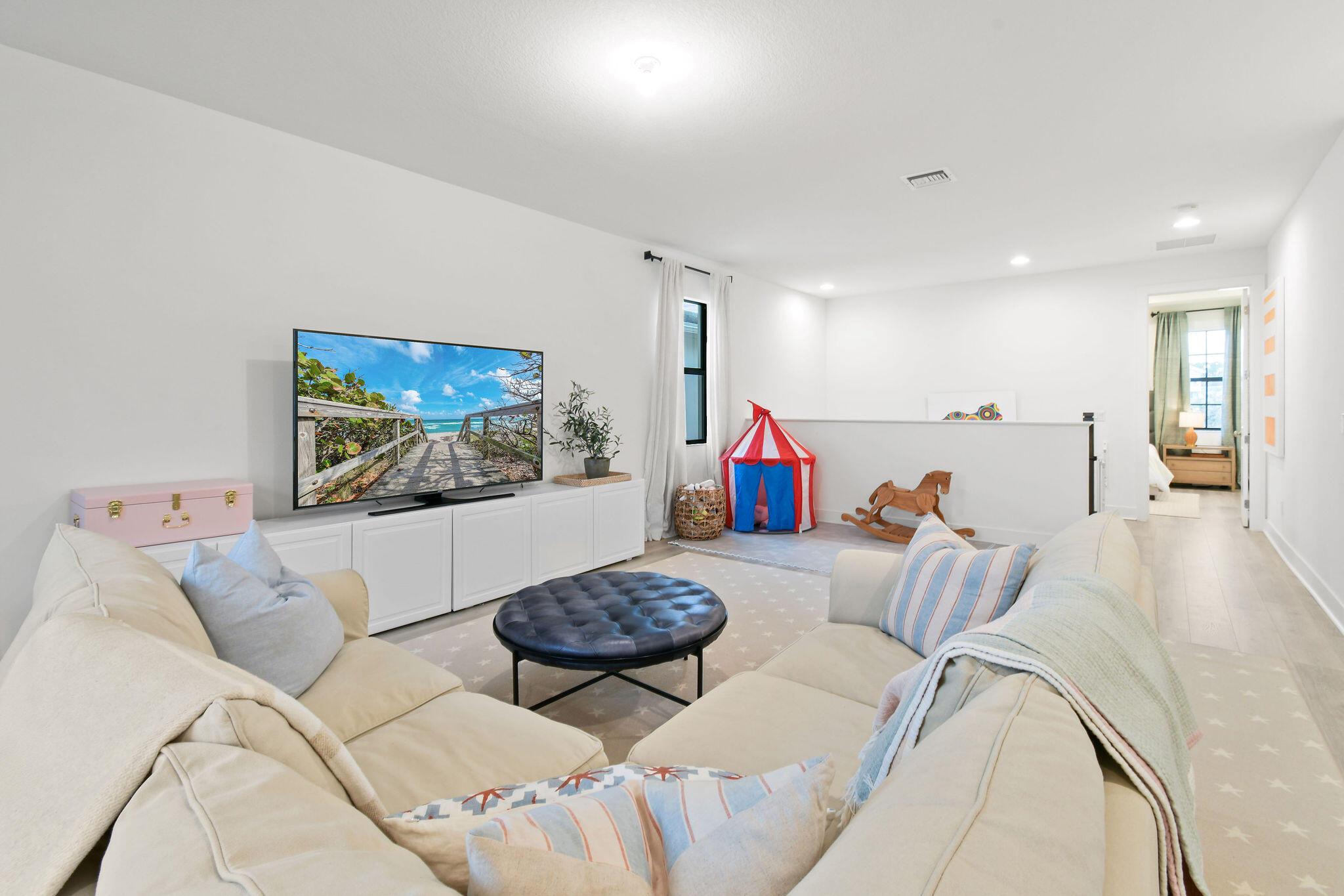 ALTON NEIGHBORHOOD - Residential