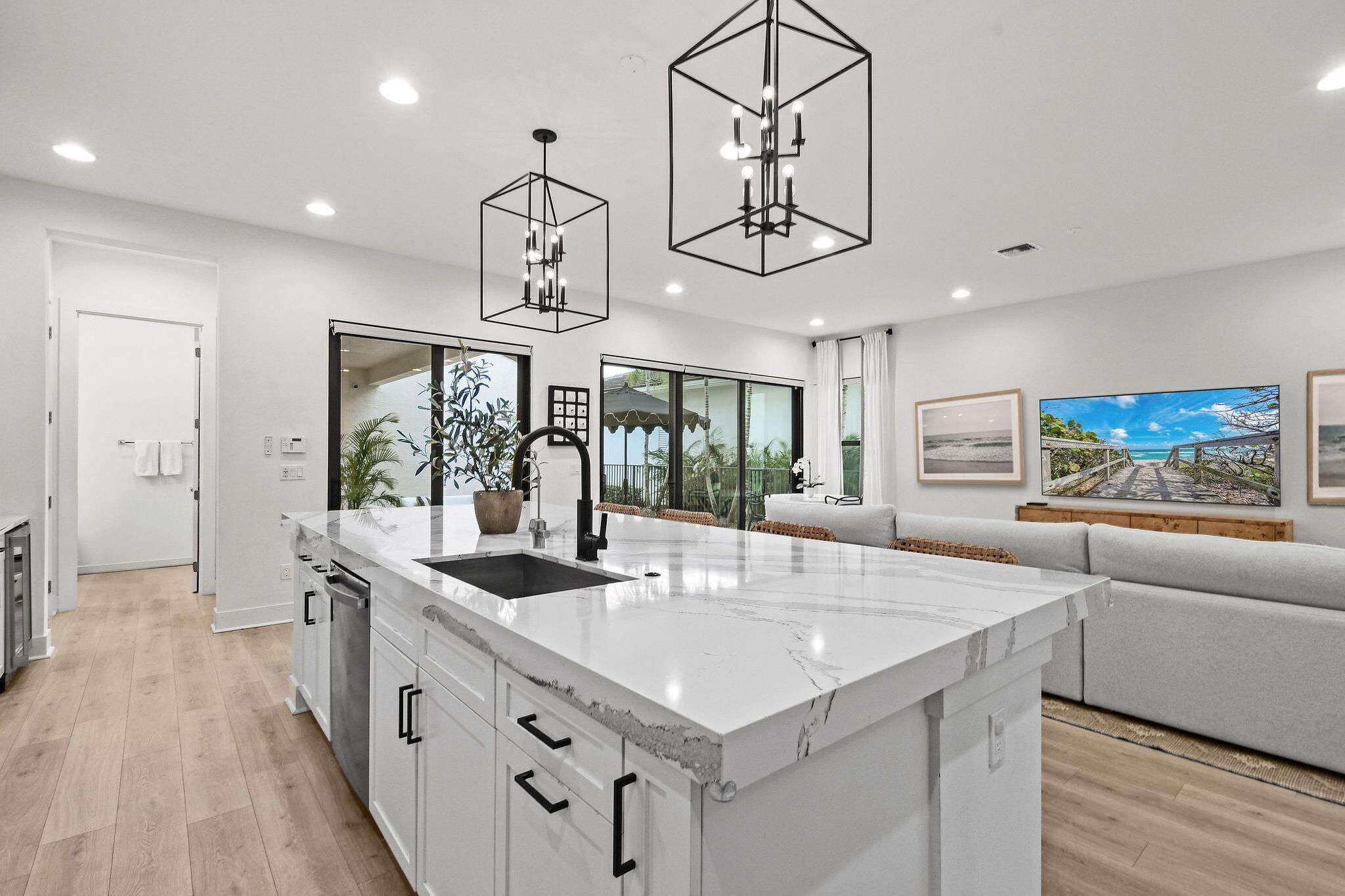 ALTON NEIGHBORHOOD - Residential